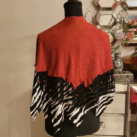 SUEDE gorgeous shawl Brand new - Picture 1 of 6